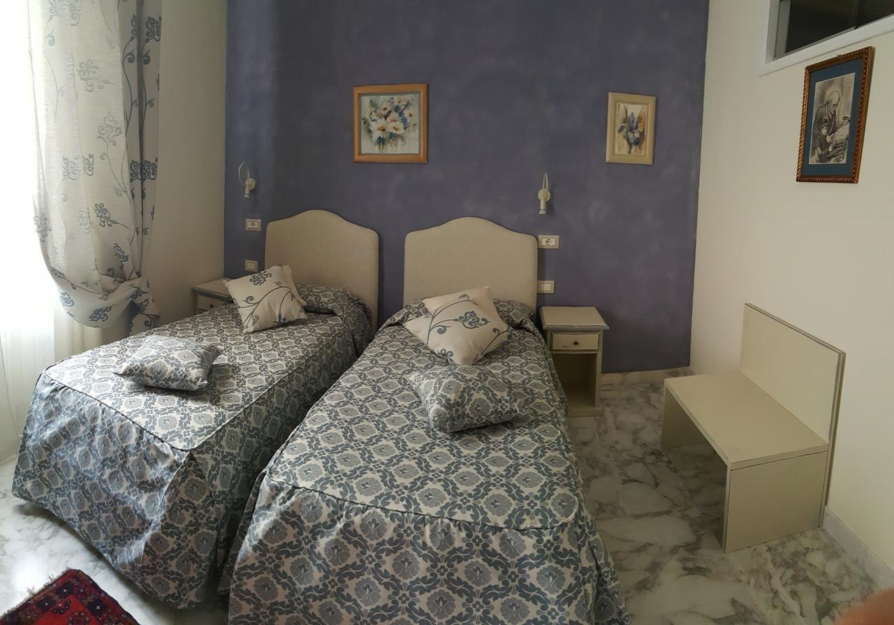 Five Roses Bed & Breakfast Bed and Breakfast Pisa Esterno foto